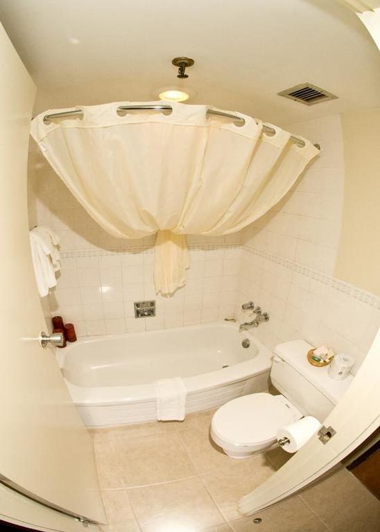 Ptarmigan Inn Hay River Room photo